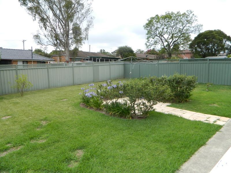 13 Grassmere Drive, South Penrith NSW 2750