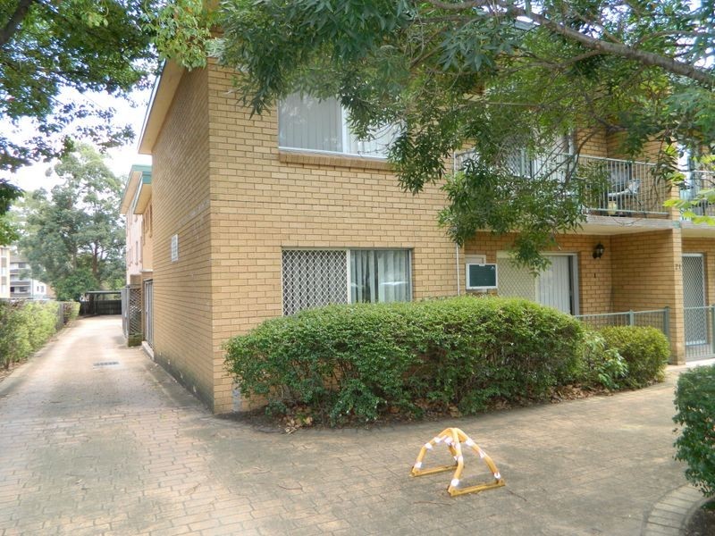 2/21 Castlereagh Street, Penrith NSW 2750