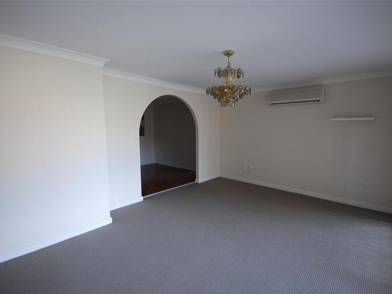 5 Woodgate Crescent, Cranebrook NSW 2749