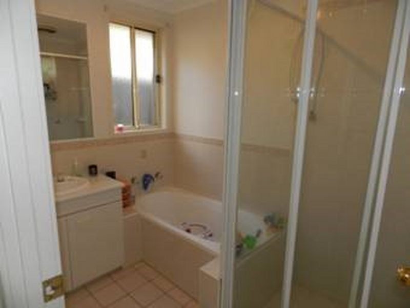 6 Becke Place, Glenmore Park NSW 2745