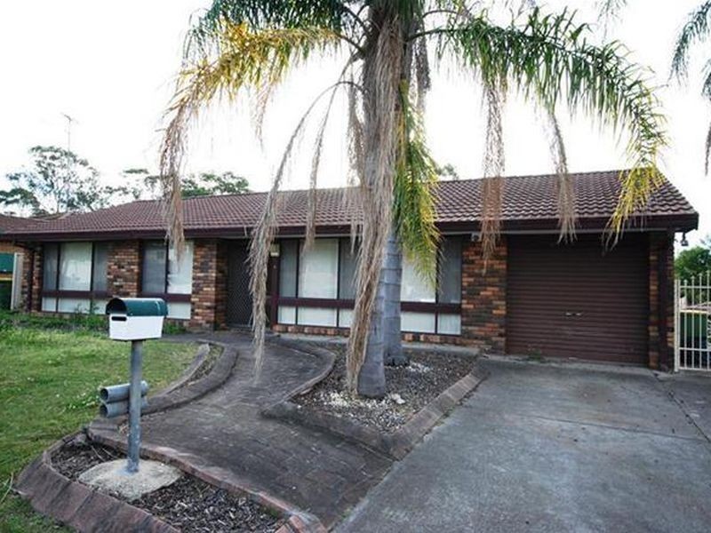 5 Woodgate Crescent, Cranebrook NSW 2749