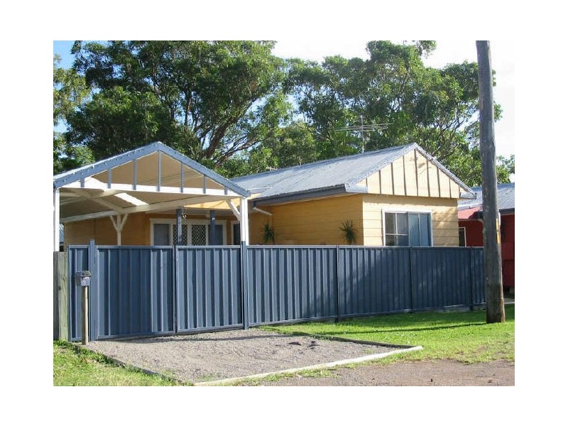 2/1 Shearman Avenue, Lemon Tree Passage NSW 2319