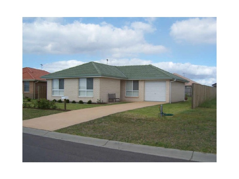 3 Stuarts Way, Tanilba Bay NSW 2319