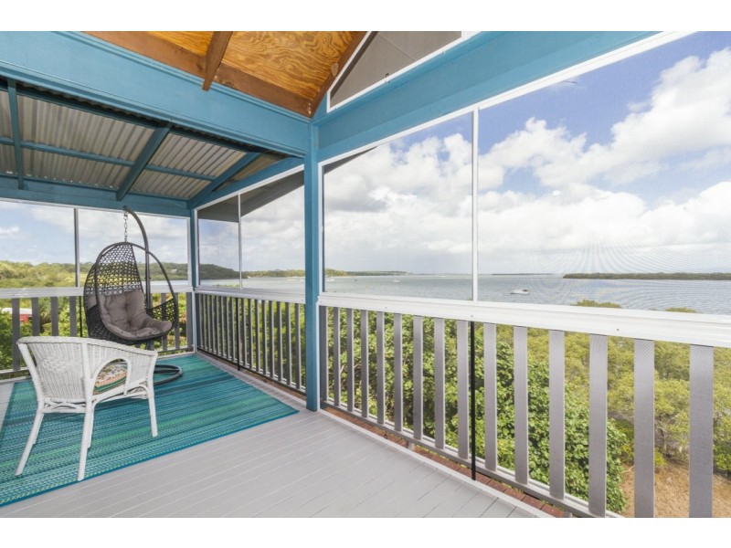 14 Emily Crescent, Macleay Island QLD 4184
