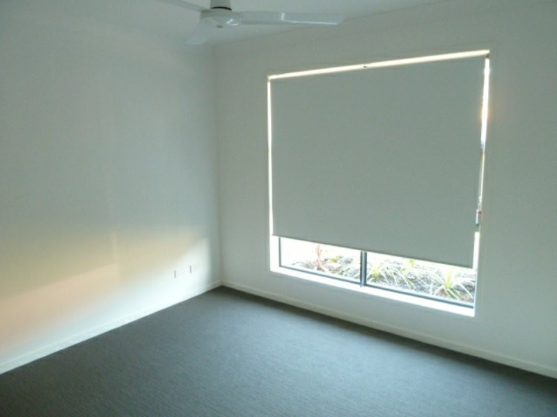 4 Treeline Place, Redland Bay QLD 4165