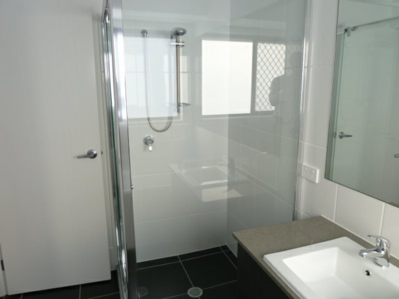 4 Treeline Place, Redland Bay QLD 4165