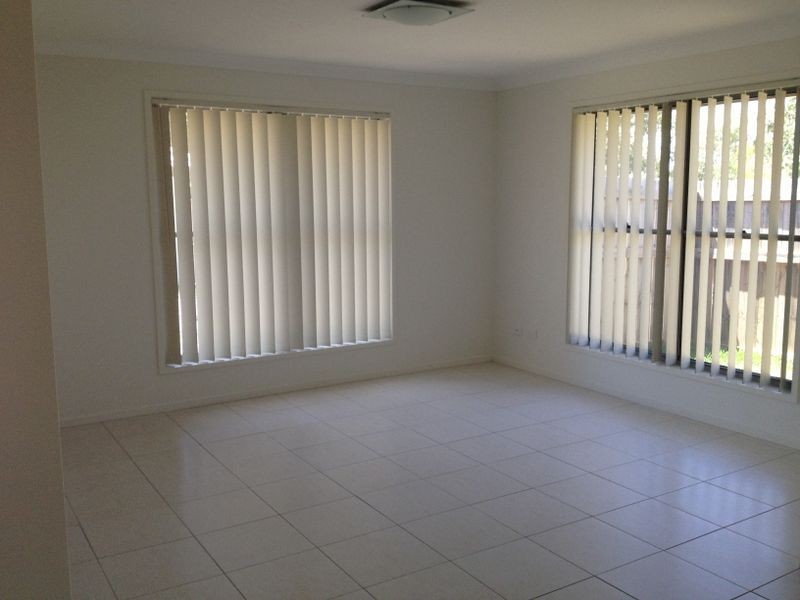 27A PINE TERRACE, Redland Bay QLD 4165
