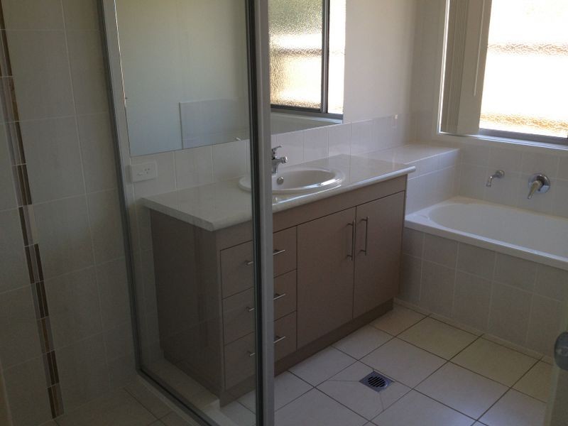 27A PINE TERRACE, Redland Bay QLD 4165