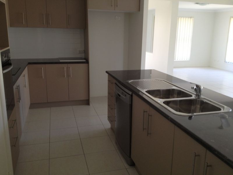 27A PINE TERRACE, Redland Bay QLD 4165