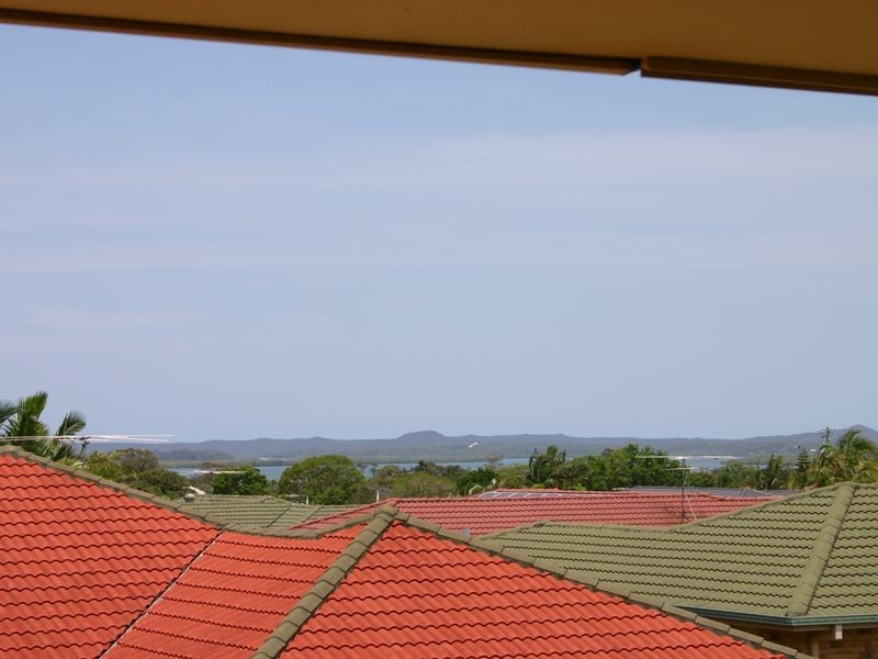 14 VIEWFIELD STREET, Redland Bay QLD 4165