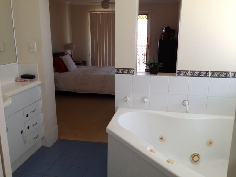 14 VIEWFIELD STREET, Redland Bay QLD 4165