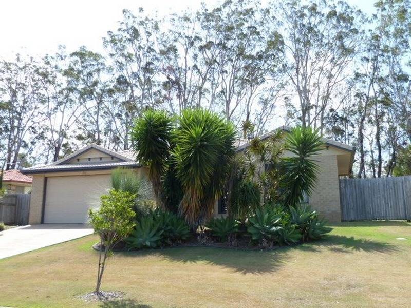 33 Emperor Drive, Redland Bay QLD 4165