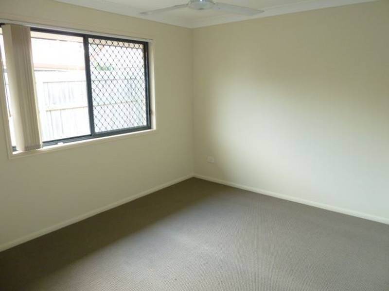 33 Emperor Drive, Redland Bay QLD 4165