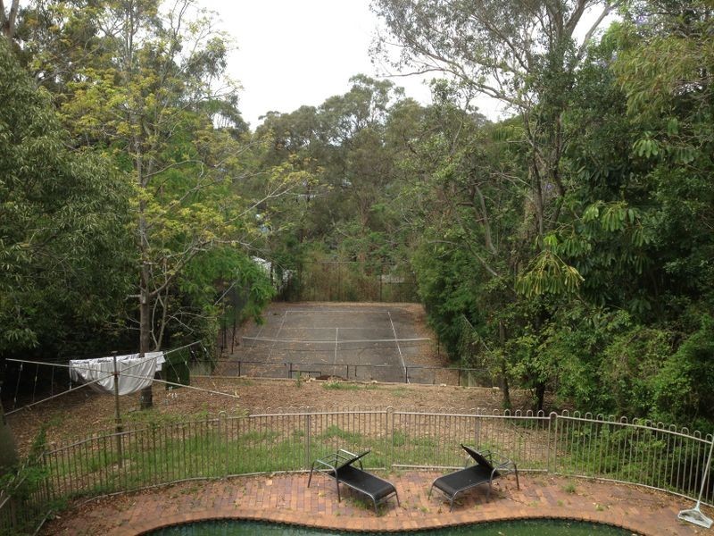 15 JENKINSON STREET, Indooroopilly QLD 4068