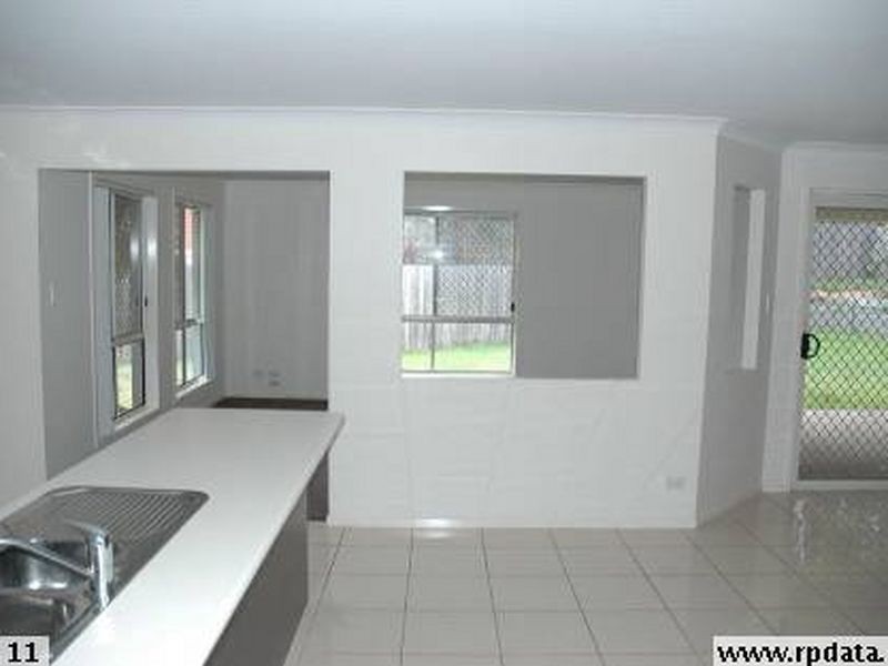 12 GREEN PLACE, Redland Bay QLD 4165