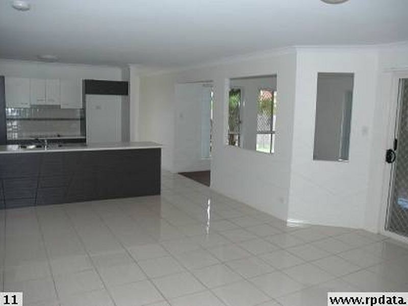 12 GREEN PLACE, Redland Bay QLD 4165