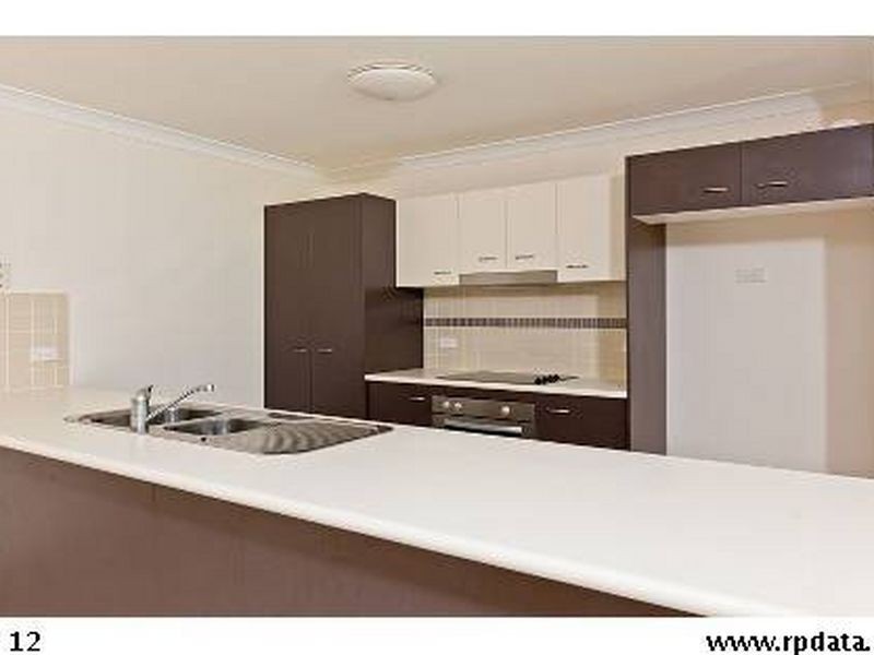 12 GREEN PLACE, Redland Bay QLD 4165