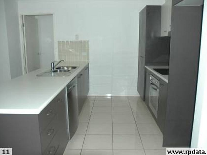 12 GREEN PLACE, Redland Bay QLD 4165