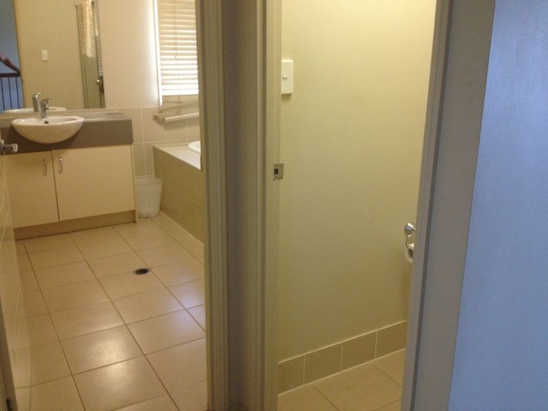 30 HUNTLY PLACE, Redland Bay QLD 4165