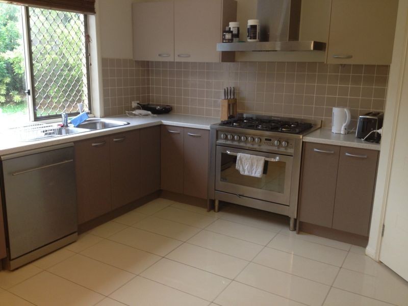 30 HUNTLY PLACE, Redland Bay QLD 4165