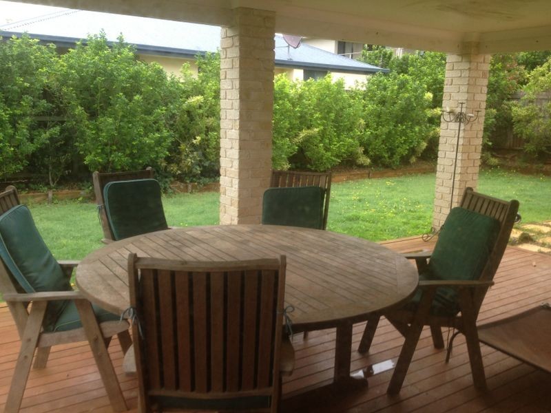 30 HUNTLY PLACE, Redland Bay QLD 4165