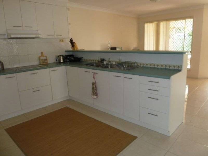 10 Glen Road, Victoria Point QLD 4165