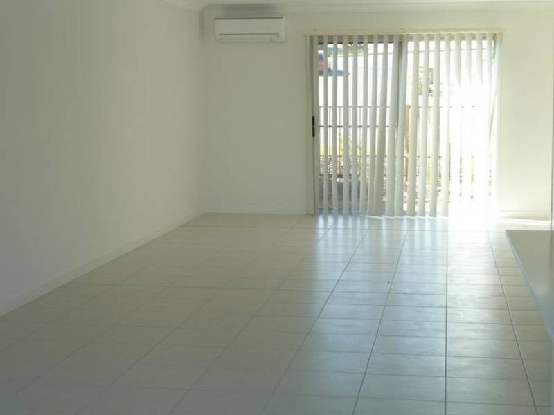 11/4 Rhiana Street, Pimpama QLD 4209