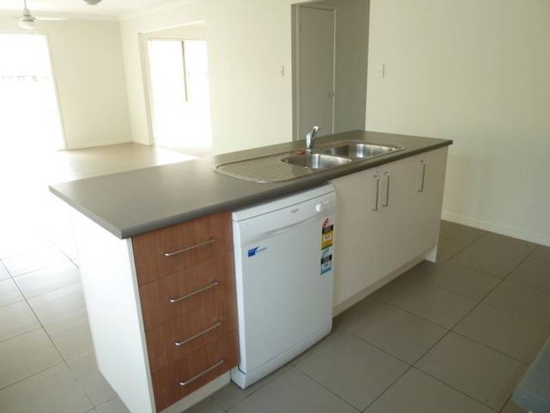 2 Camphor Court, Victoria Point QLD 4165