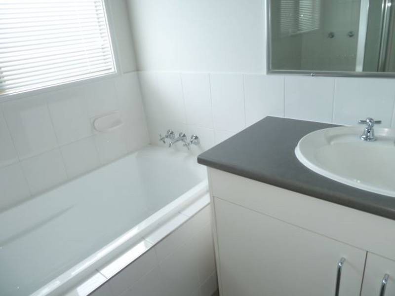 2 Camphor Court, Victoria Point QLD 4165