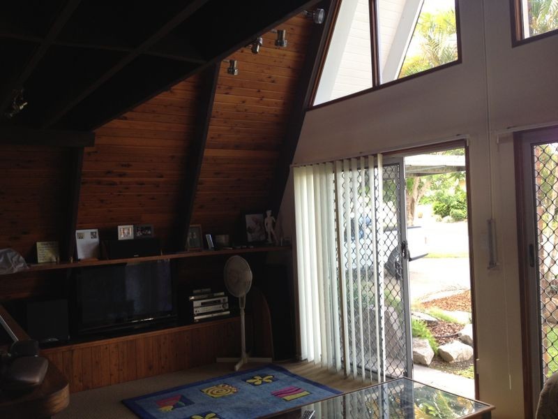 37 TORQUAY ROAD, Redland Bay QLD 4165
