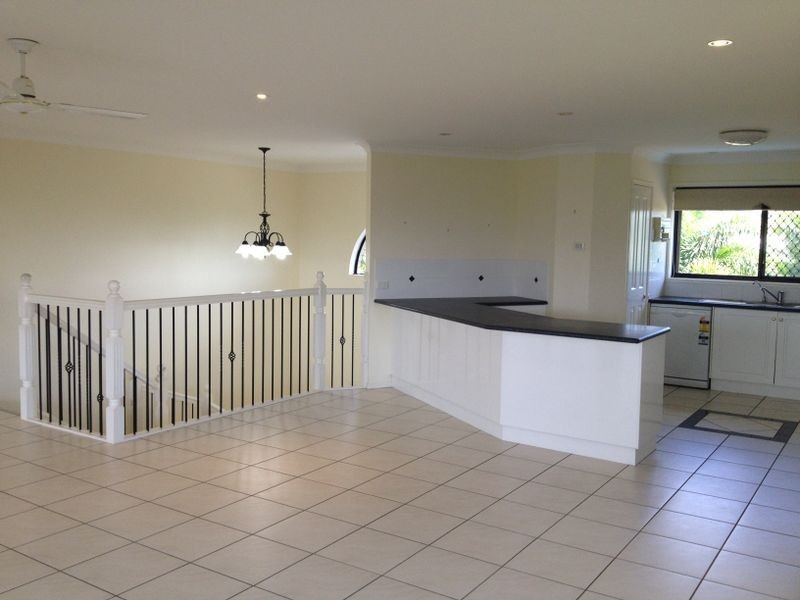 11 BRAEMAR COURT, Redland Bay QLD 4165
