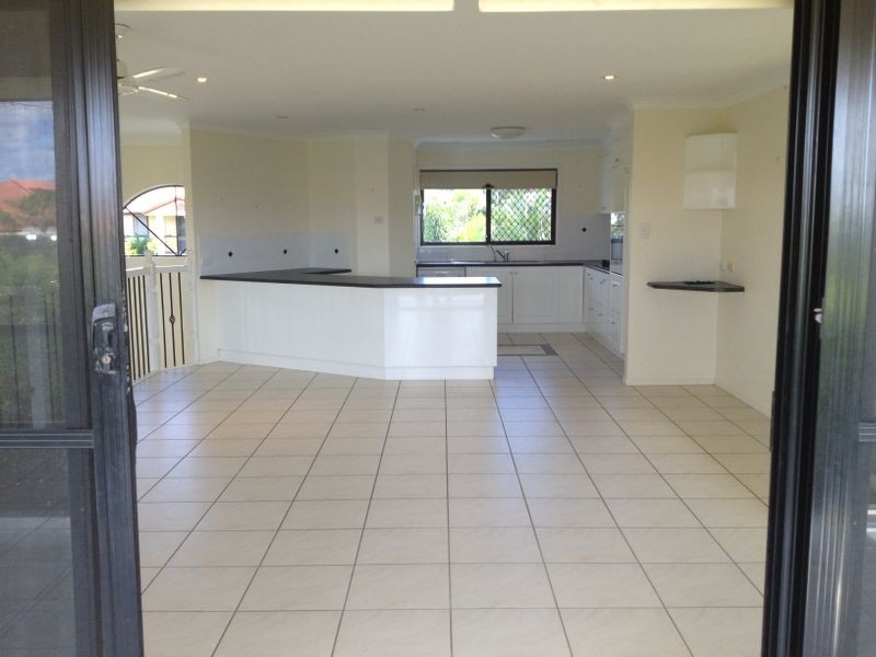 11 BRAEMAR COURT, Redland Bay QLD 4165