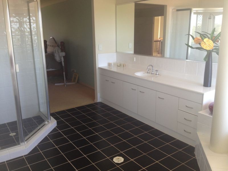 28 HAYMAN STREET, Redland Bay QLD 4165