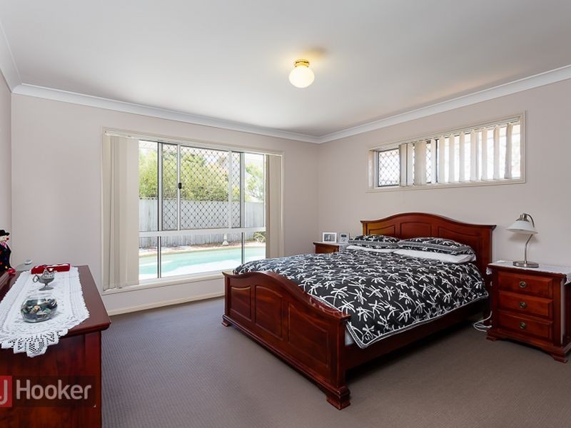 11 VIEWFIELD STREET, Redland Bay QLD 4165