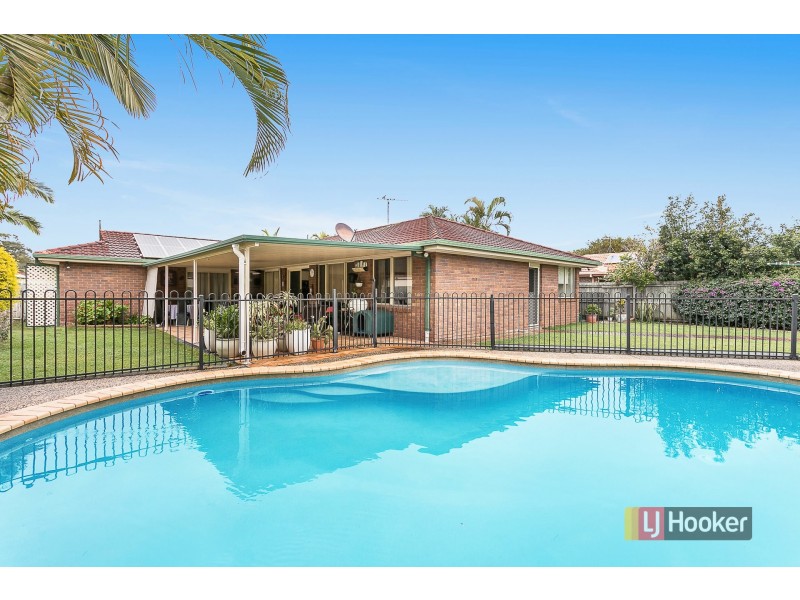 3 Golf Court, Redland Bay QLD 4165