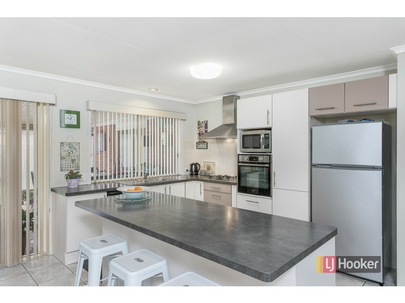 3 Golf Court, Redland Bay QLD 4165