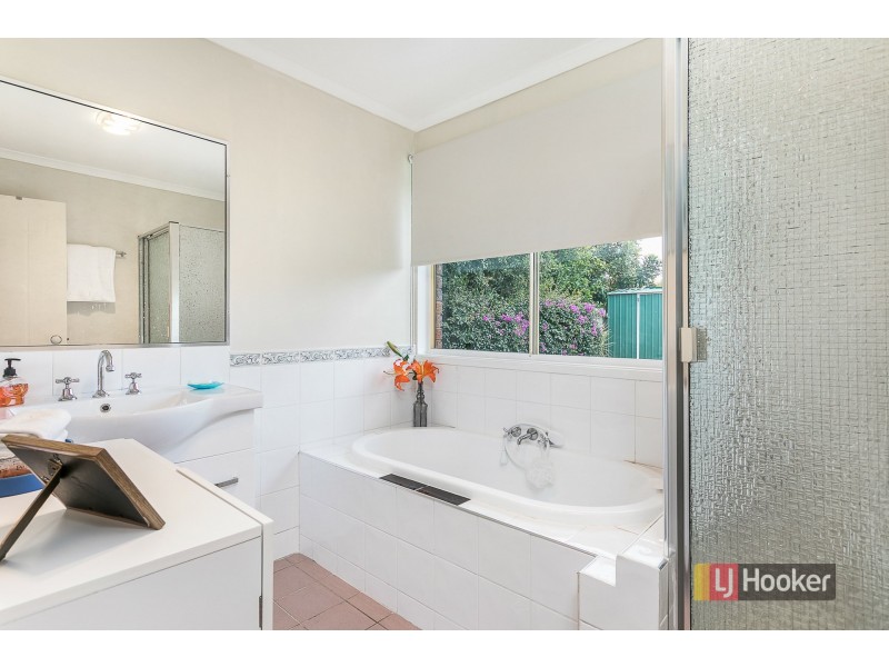 3 Golf Court, Redland Bay QLD 4165