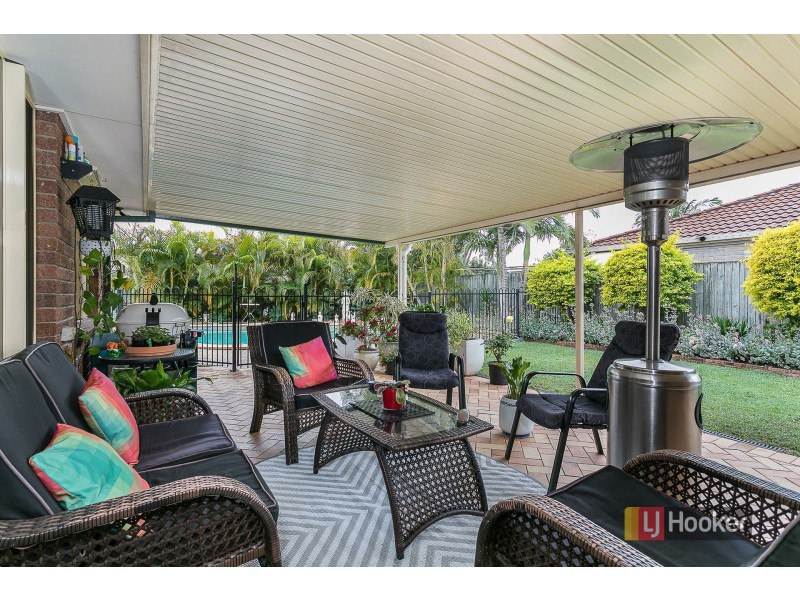 3 Golf Court, Redland Bay QLD 4165