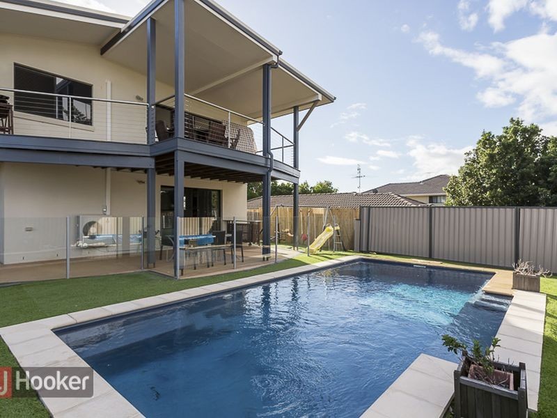 8 TORQUAY ROAD, Redland Bay QLD 4165