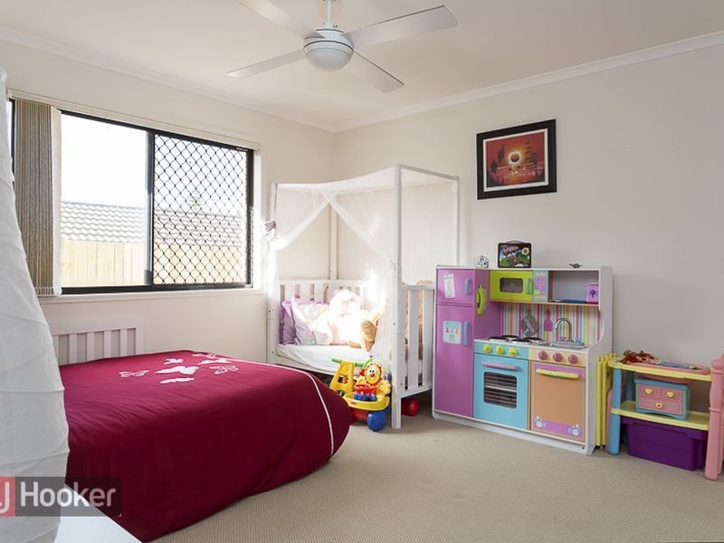 8 TORQUAY ROAD, Redland Bay QLD 4165