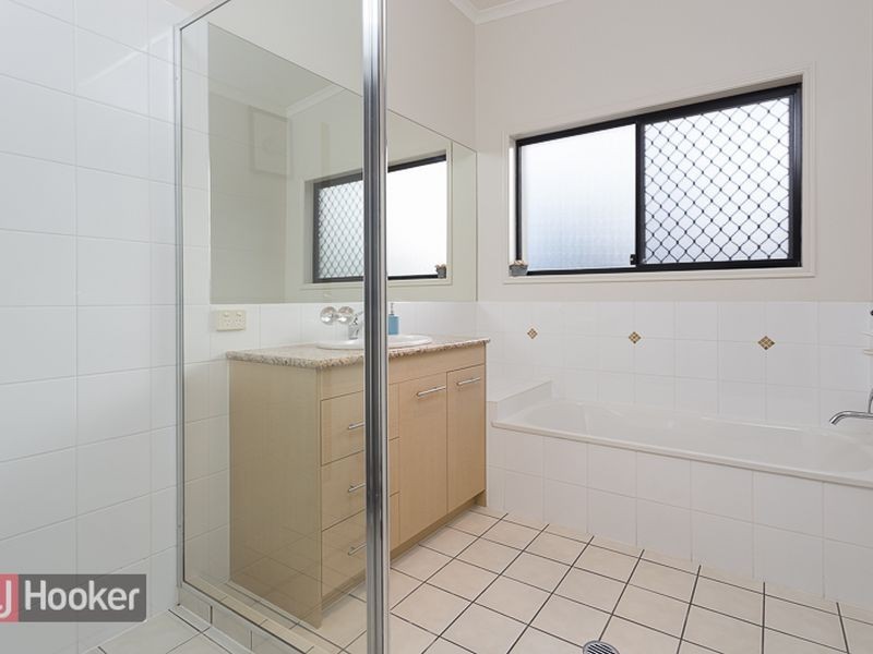 8 TORQUAY ROAD, Redland Bay QLD 4165