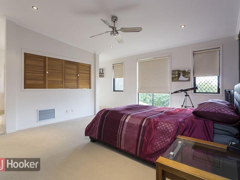 8 TORQUAY ROAD, Redland Bay QLD 4165