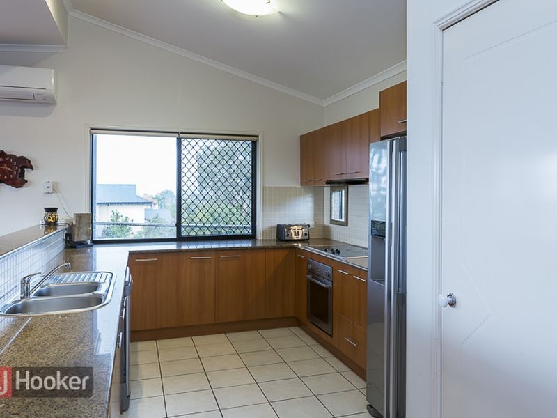 8 TORQUAY ROAD, Redland Bay QLD 4165