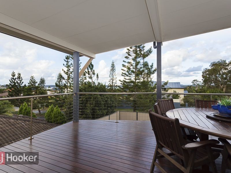 8 TORQUAY ROAD, Redland Bay QLD 4165