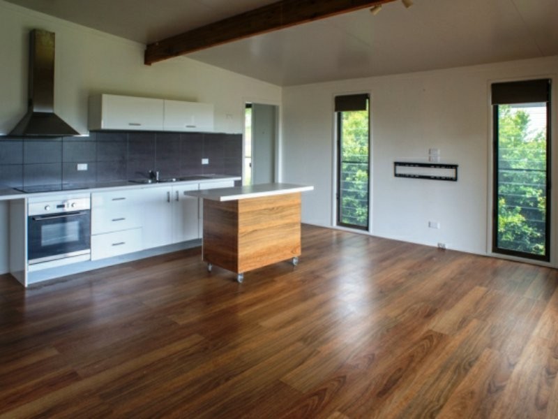 18 Cowes Street, Macleay Island QLD 4184