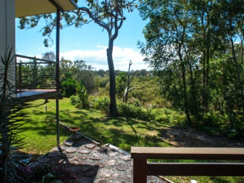 18 Cowes Street, Macleay Island QLD 4184