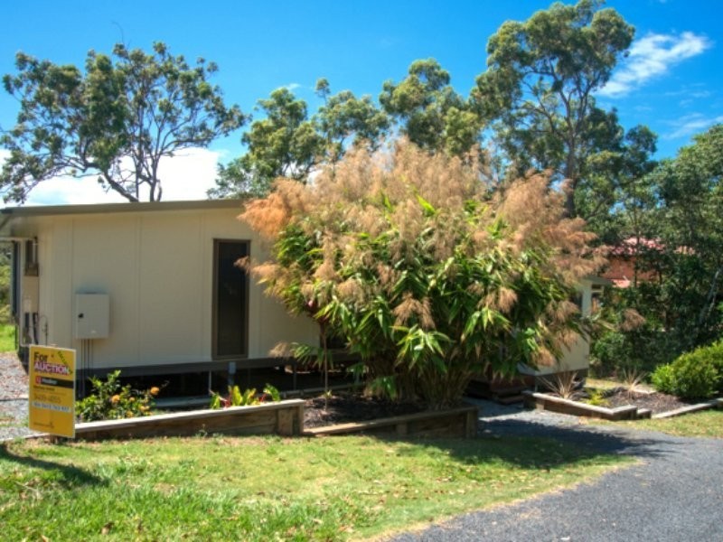 18 Cowes Street, Macleay Island QLD 4184
