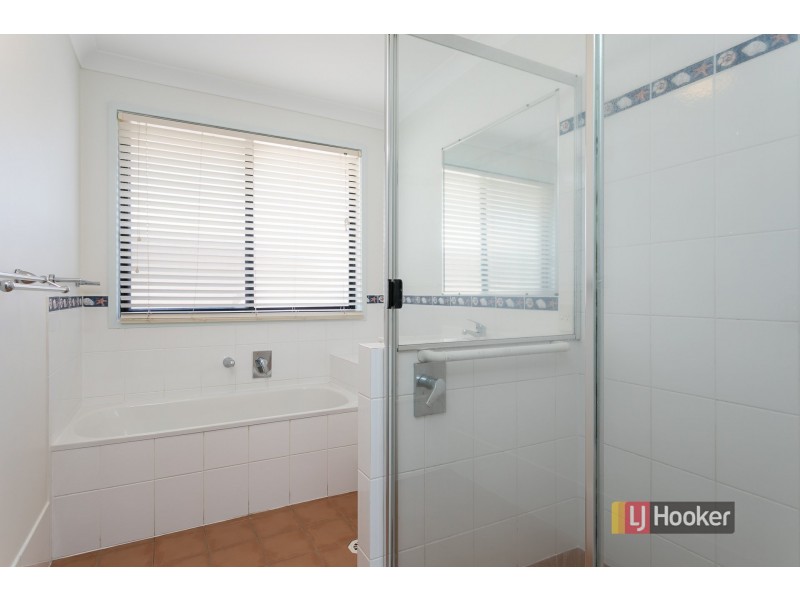 5 LANYARD PLACE, Redland Bay QLD 4165