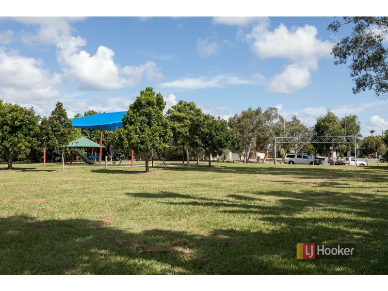 5 LANYARD PLACE, Redland Bay QLD 4165