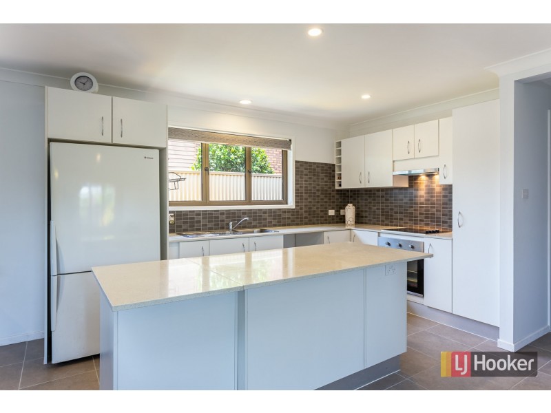 202 James Street, Redland Bay QLD 4165